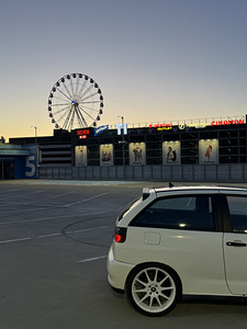 SEAT IBIZA 1.6i (8 foto / 10)