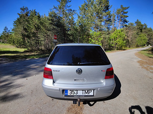 Volkswagen Golf 4 1.9 R4 TDI 85kw (4 foto / 15)