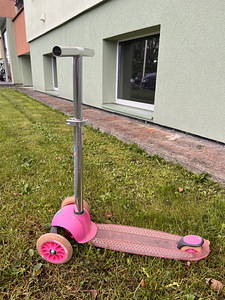 Kolmerattaline tõukeratas lastele (1 foto / 3)