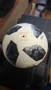 Jalgpall Adidas Telstar 18 (1 foto / 5)