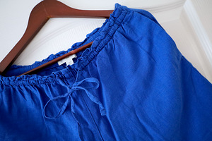 Uued H&M linasegused sinised lühikesed püksid suurus M (2 foto / 2)