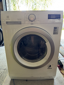 Ära anda kuivatiga pesumasin Electrolux (1 foto / 1)