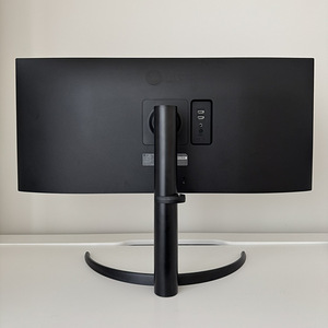 UltraWide 34" LG 34WP550-B Monitor (3 foto / 5)