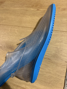 Decathlon läbipaistvad veejalatsid EU43/44 (2 foto / 4)