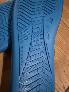 Decathlon läbipaistvad veejalatsid EU43/44 (4 foto / 4)