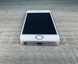 Apple Iphone SE / Heas Seisukorras (1 foto / 5)