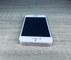 Apple Iphone SE / Heas Seisukorras (3 foto / 5)