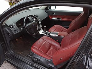 Продам VOLVO C30 2,0D 100 кВт (6 фото из 9)