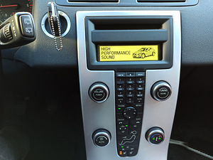Продам VOLVO C30 2,0D 100 кВт (9 фото из 9)
