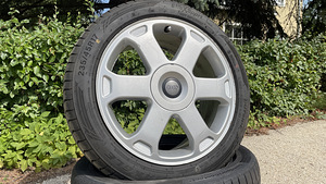 Audi Avus 17" veljed suverehvidega (1 foto / 10)