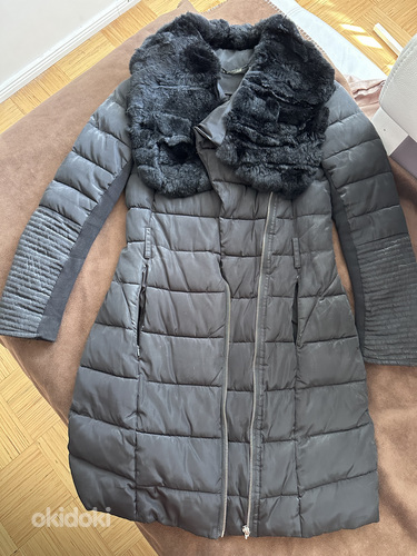 Зимняя черная куртка (фото #1)