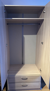 Riidekapp, heas seisukorras (1 foto / 2)