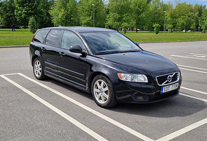 Volvo v50 D5 summum (2 foto / 13)