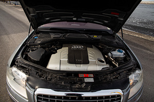 Audi A8 3.0d 171kw 2009 (6 foto / 8)