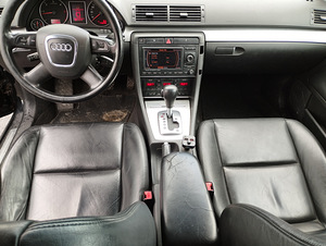 M/V Audi A4 дизель автомат 2006г (9 фото из 13)