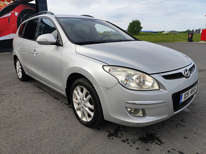 Hyundai i30 sw (3 фото из 10)