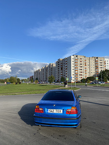 BMW 320d manuaal (4 foto / 8)