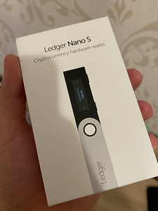 Ledger Nano S (2 foto / 3)