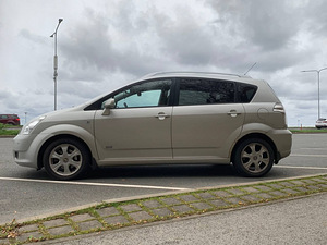 Toyota Corolla Verso 2.2 100kW D4D (6 foto / 14)