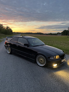 BMW E36 316 2.3 (1 фото из 9)