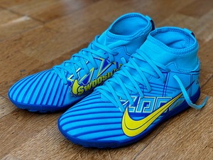 Jalgpalli putsad Nike Mercurial 38.5 (1 foto / 2)