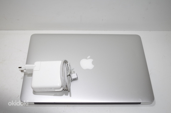 MacBook Air 13.3-inch i5 4/128GB A1466 (фото #3)