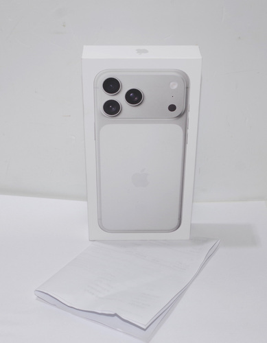 Apple iPhone 17 Pro Max 256GB Silver A3526