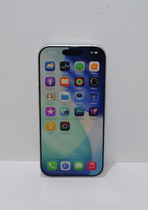 Apple iPhone 17 256GB White (2 фото из 4)