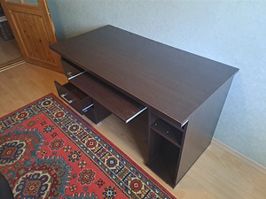Müüa peaaegu uus kirjutus- ja arvutilaud. (3 foto / 4)