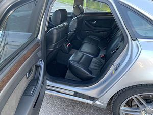 Audi A8 D3 4.2TDI 240kw (10 фото из 10)