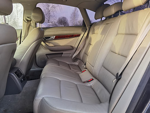 Audi A6 C6 3.2 188kw Quattro мануал (9 фото из 10)