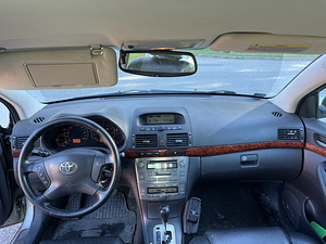 Toyota Avensis 2.0 108kw (8 foto / 14)