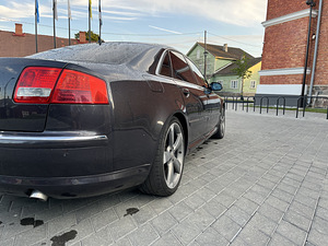 Audi A8 D3 4.2TDi 240kw (5 foto / 13)