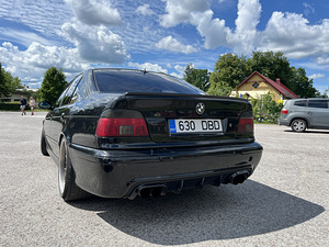BMW E39 540i manuaal (10 foto / 15)