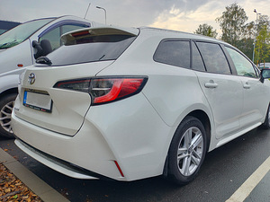 Продам Toyota Corolla (11 фото из 12)
