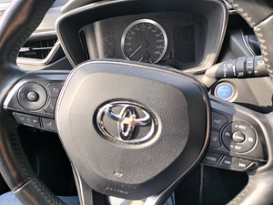 Продам Toyota Corolla Hybrid Touring Sports (5 фото из 15)