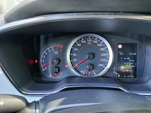 Продам Toyota Corolla (11 фото из 15)