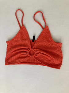 Naiste crop top (1 foto / 1)
