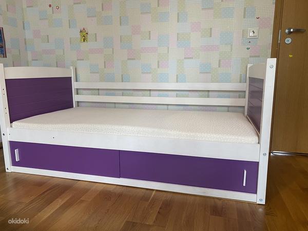Продам детскую кровать из массива дерева с матрасом - матрас 1600x8 (фото #1)