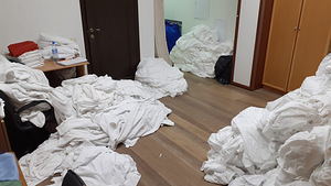 Kaltsud, imab hästi vett, rasva, õli, erinevaid vedelikke. (1 foto / 3)
