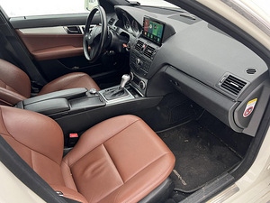 Mercedes benz C320 amg optik (9 foto / 11)