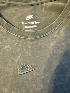 Nike (3 foto / 3)
