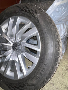 Volkswagen Touareg 19' диски + резина (ОСОРНО оригинал) (4 фото из 6)