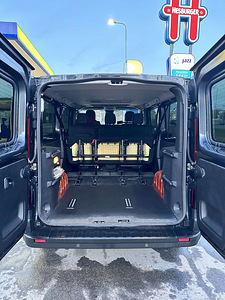Renault Trafic (9 foto / 15)