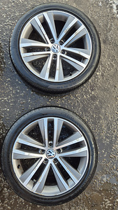 Диски VW Toulan 18" 5x112 ET 35 с шинами 45/225/r18 (3 фото из 4)