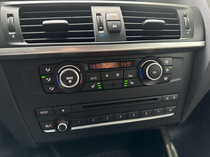 BMW X3 2.0D (12 фото из 15)