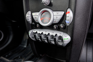MINI Cooper D (9 фото из 9)