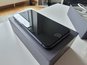 iPhone 8 64Gb Space Gray (1 foto / 5)