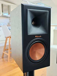 Klipsch RP-160M riiulikõlarid jalgadega (2 foto / 7)