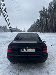 Audi A4 b5 1.9tdi 81kw (2 foto / 7)